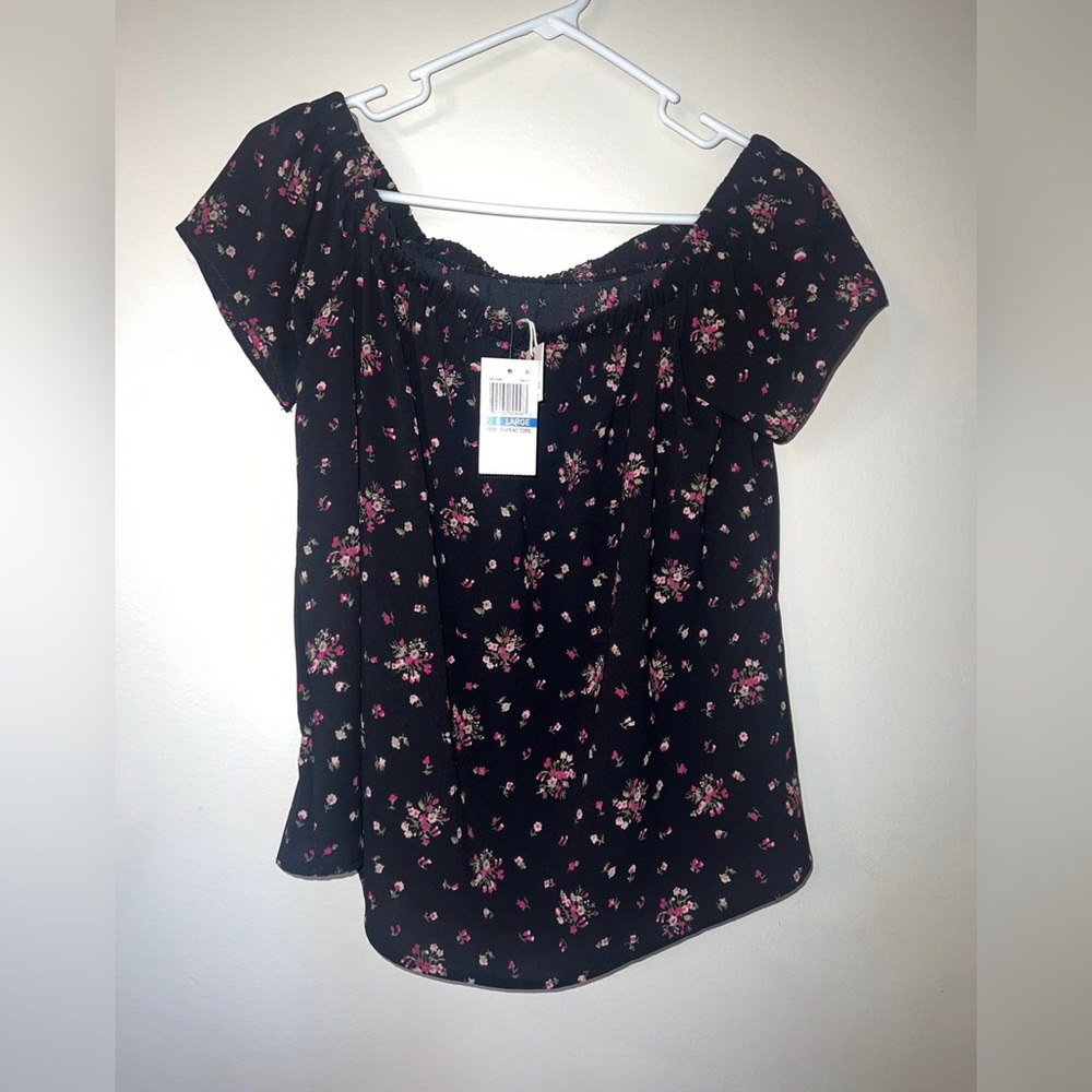 Short sleeve top